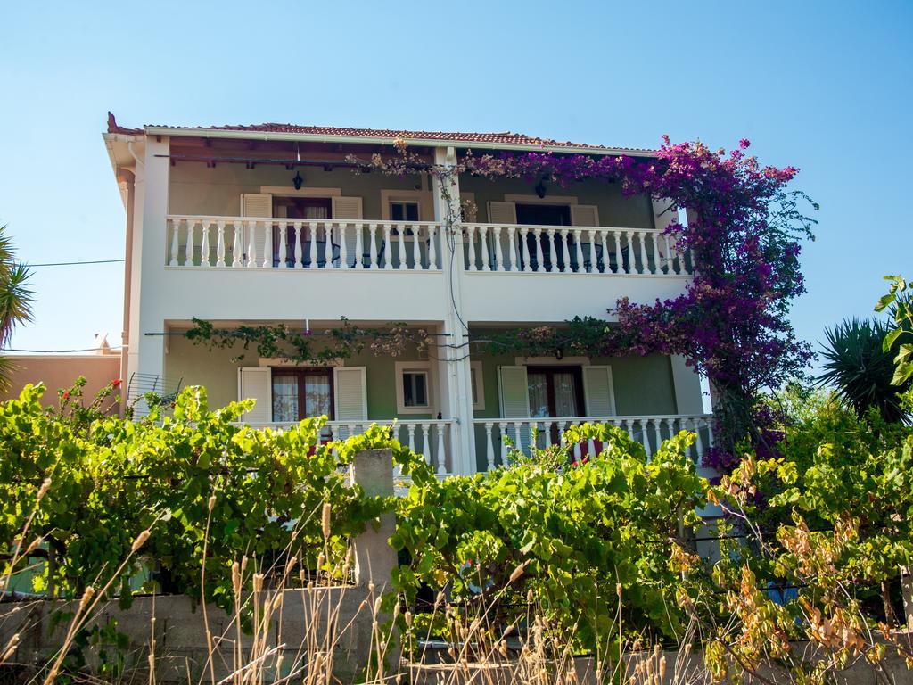 קאטליוס Eleni'S Studios מראה חיצוני תמונה